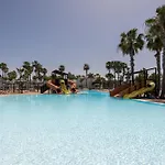 Home2book Charming Poolside Retreat Apartment