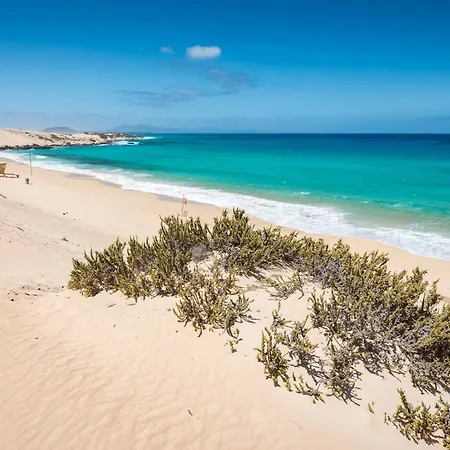 Appartement Home2book Charming Poolside Retreat