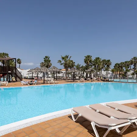 Home2book Charming Poolside Retreat Apartment