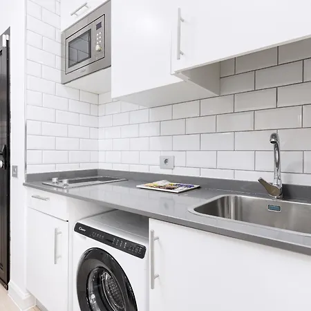 Home2book Charming Poolside Retreat Apartment