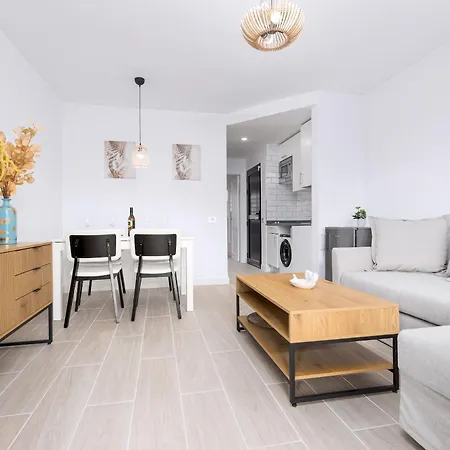 Home2book Charming Poolside Retreat Appartement