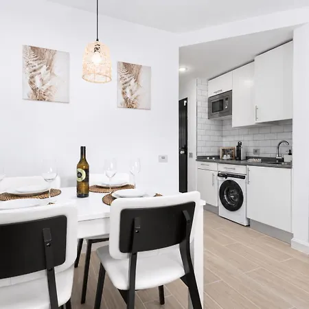 Appartement Home2book Charming Poolside Retreat *