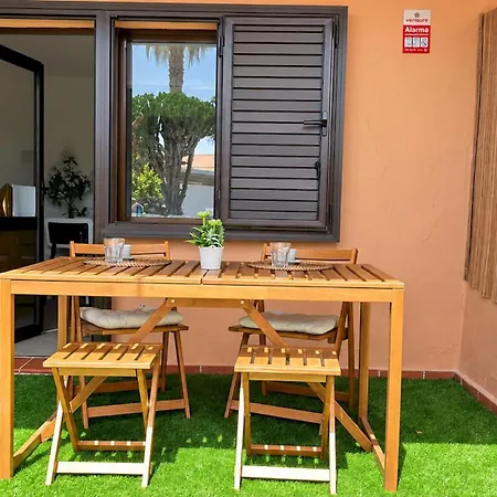 Appartement Home2book Charming Poolside Retreat